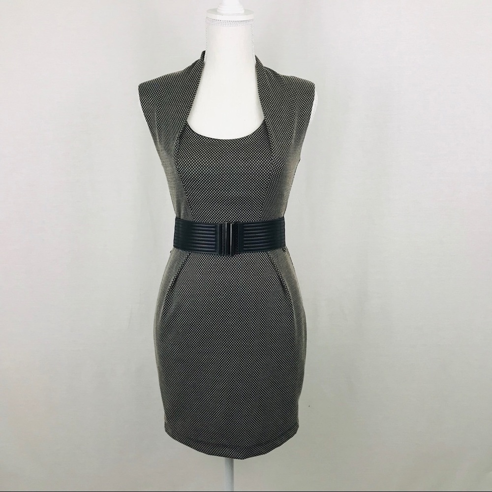 Foreign exchange woven bulk/white dress (S)